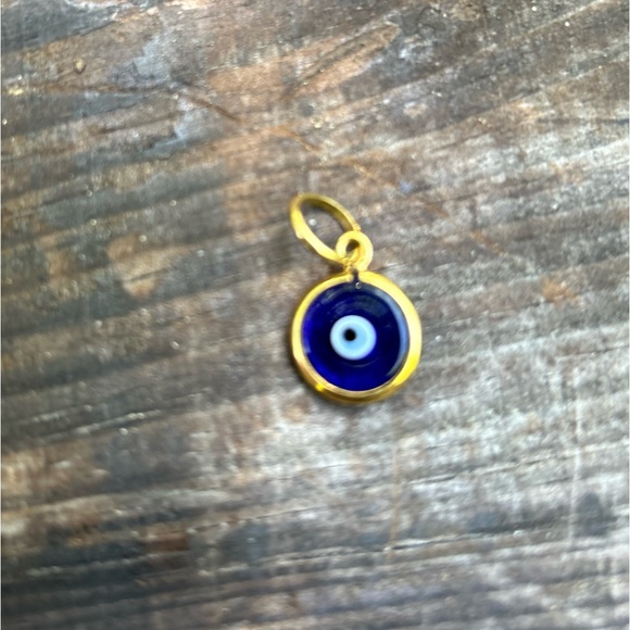 10k yellow gold pendant - Picture 2 of 6